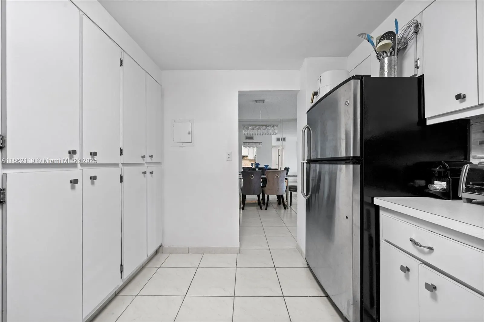 300 Bayview Dr, #807