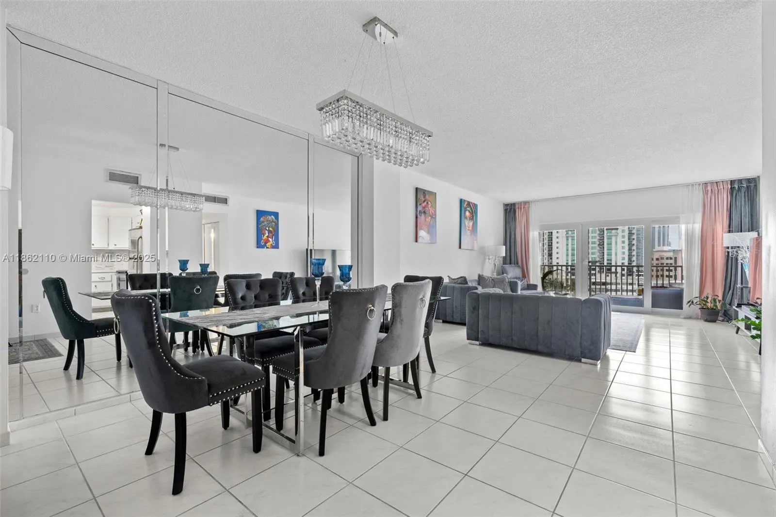300 Bayview Dr, #807