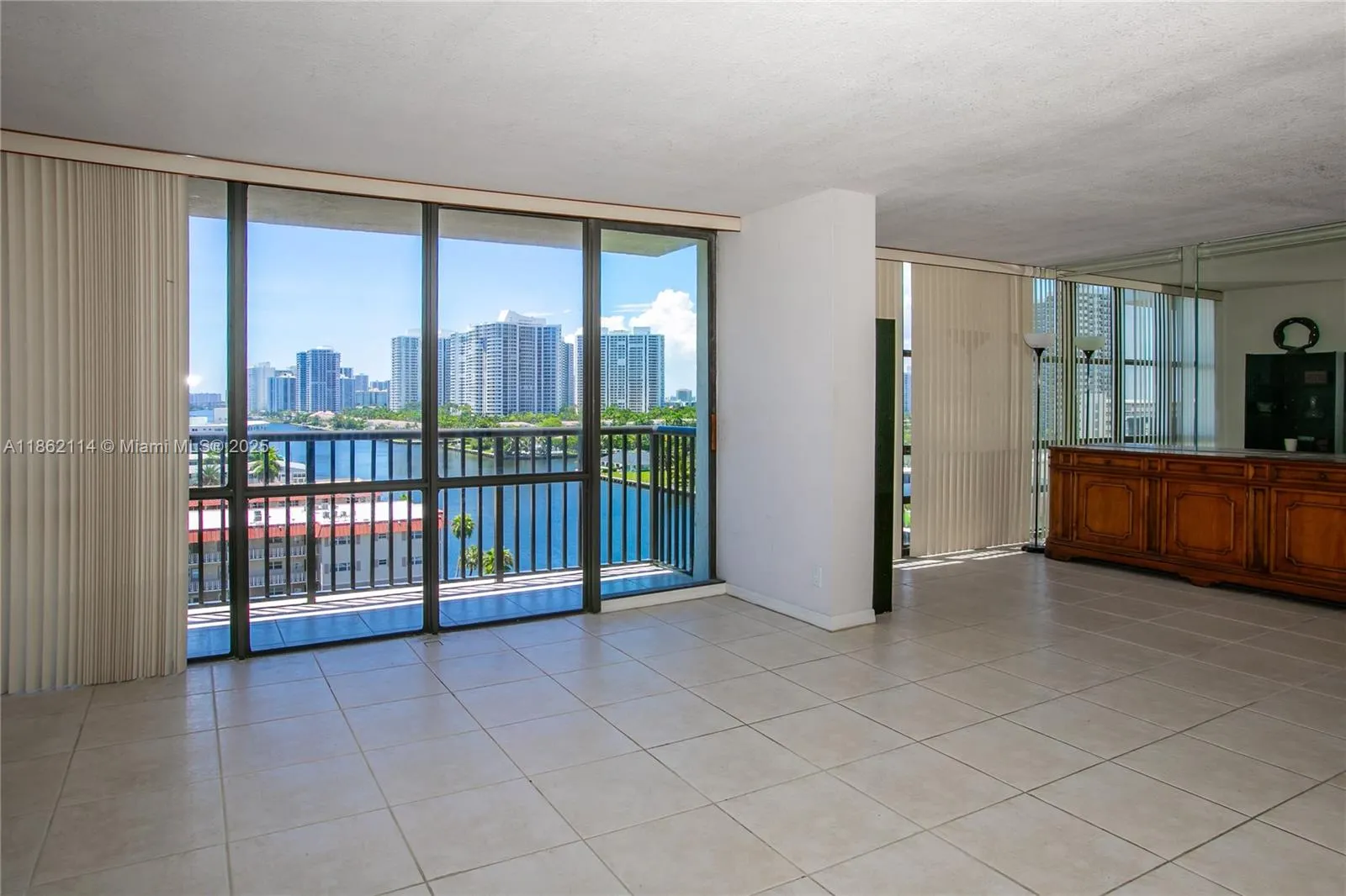 2017 S Ocean Dr, #1008