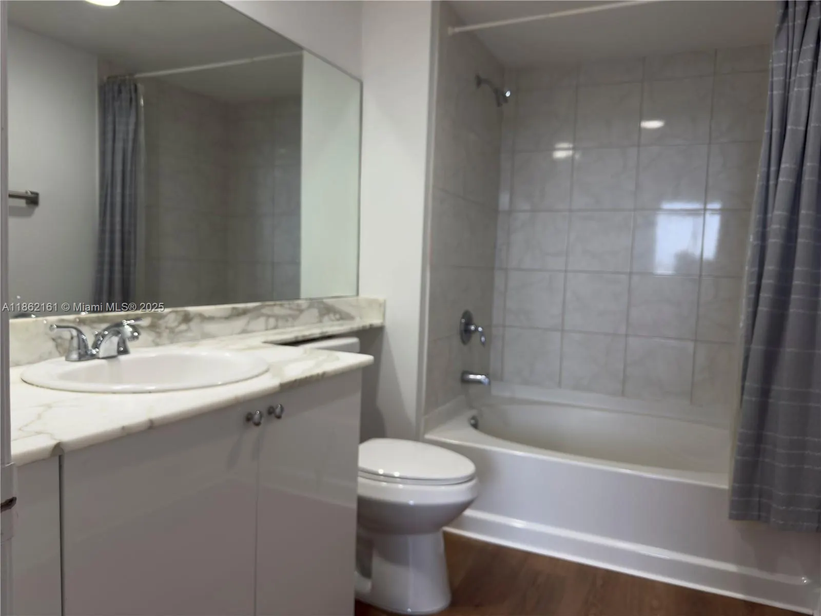2775 NE 187th St, #304