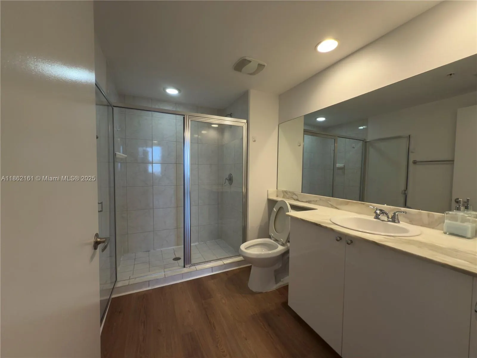 2775 NE 187th St, #304
