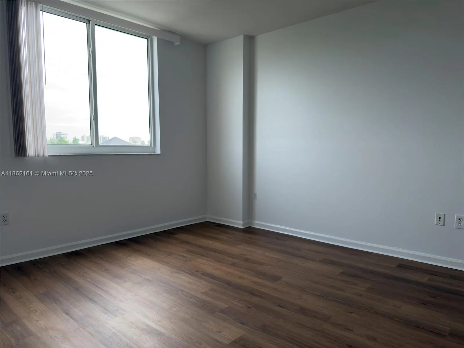 2775 NE 187th St, #304