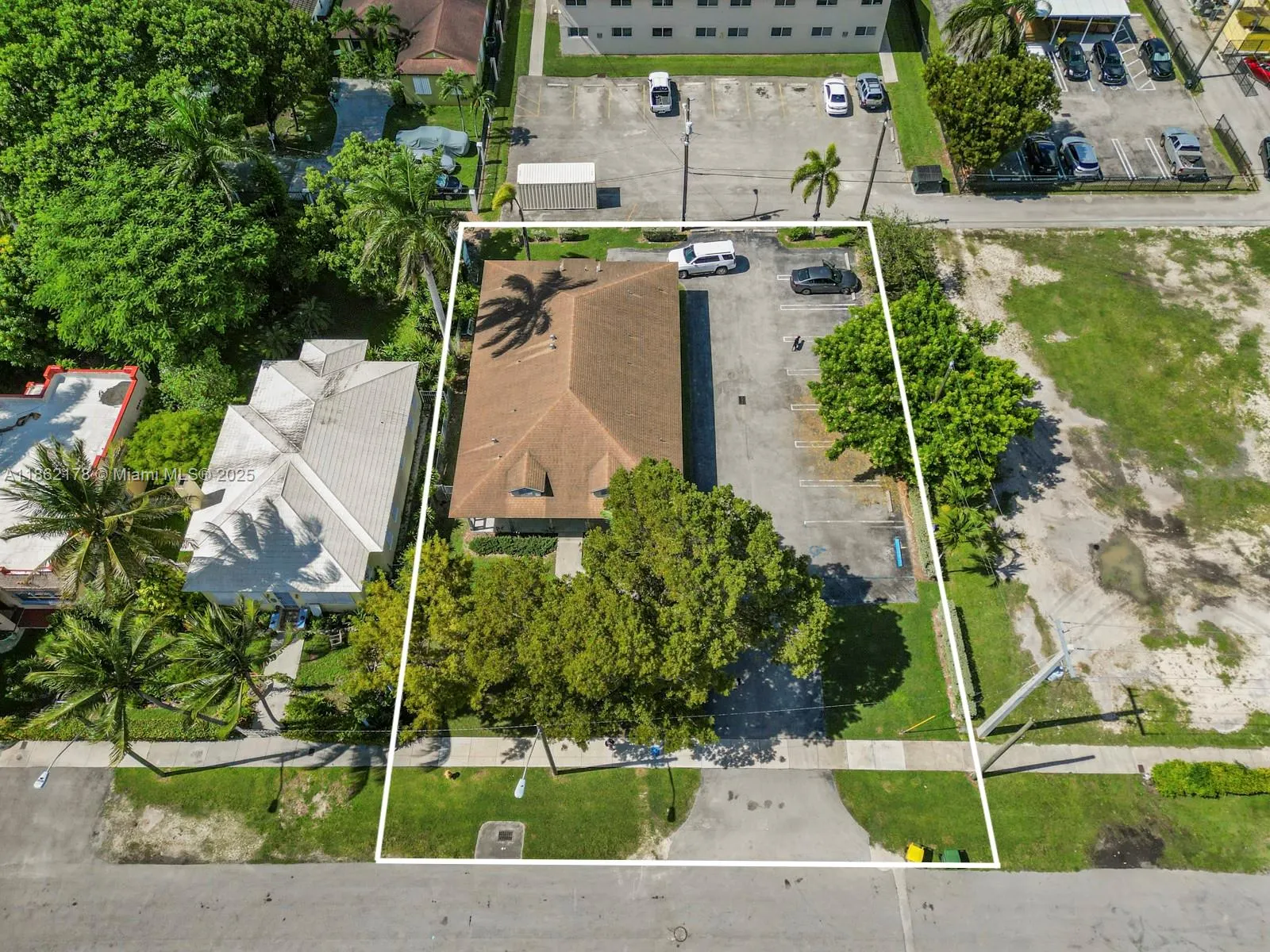 45 NW 4th St