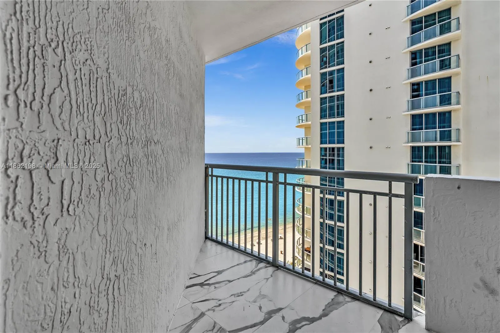 17375 Collins Ave, #1703