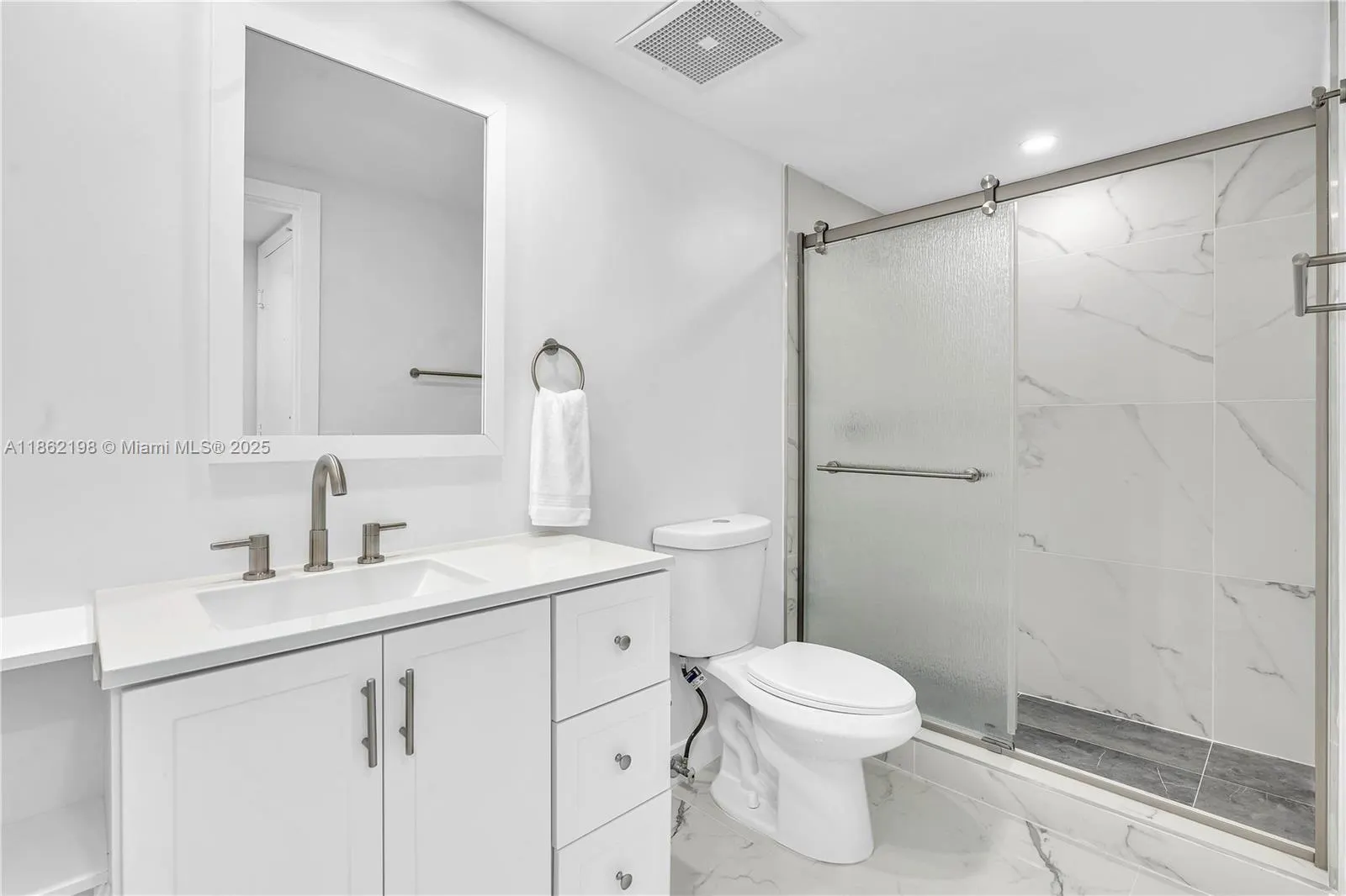 17375 Collins Ave, #1703