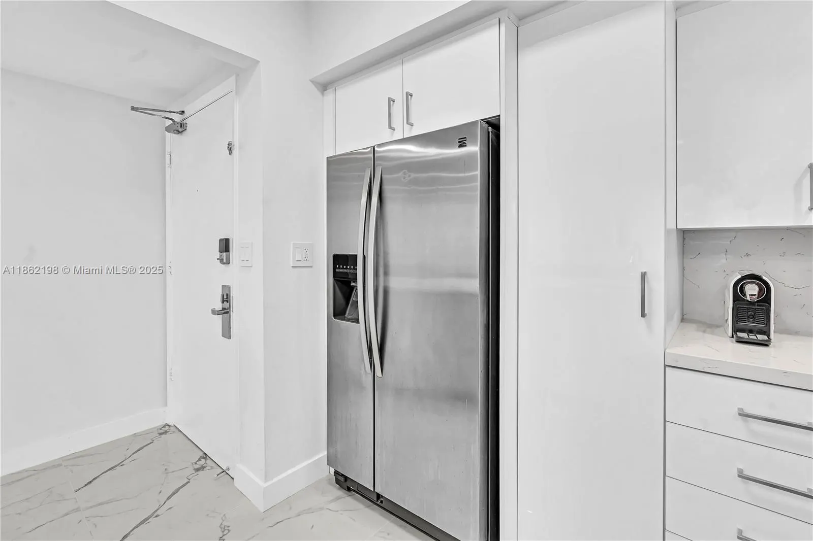 17375 Collins Ave, #1703
