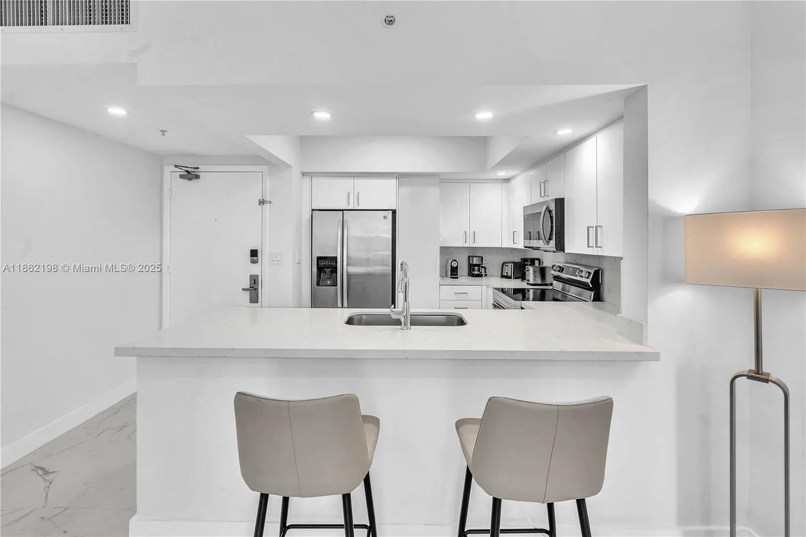 17375 Collins Ave, #1703