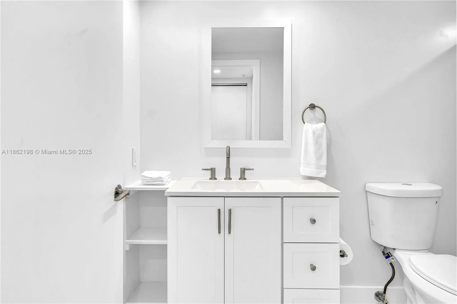 17375 Collins Ave, #1703