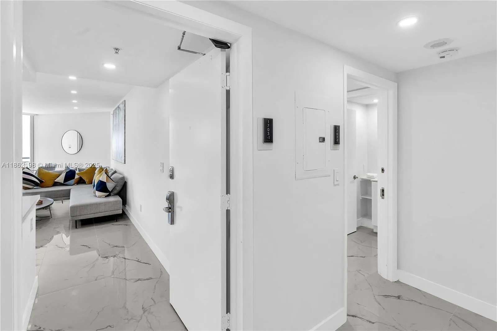 17375 Collins Ave, #1703