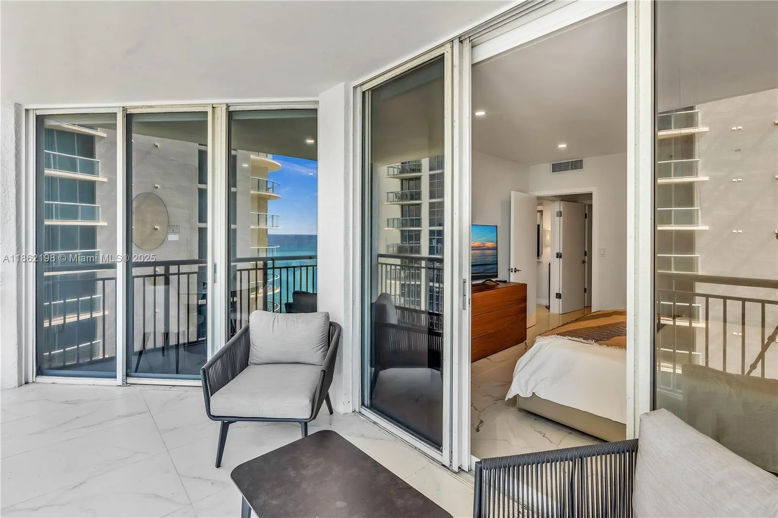 17375 Collins Ave, #1703