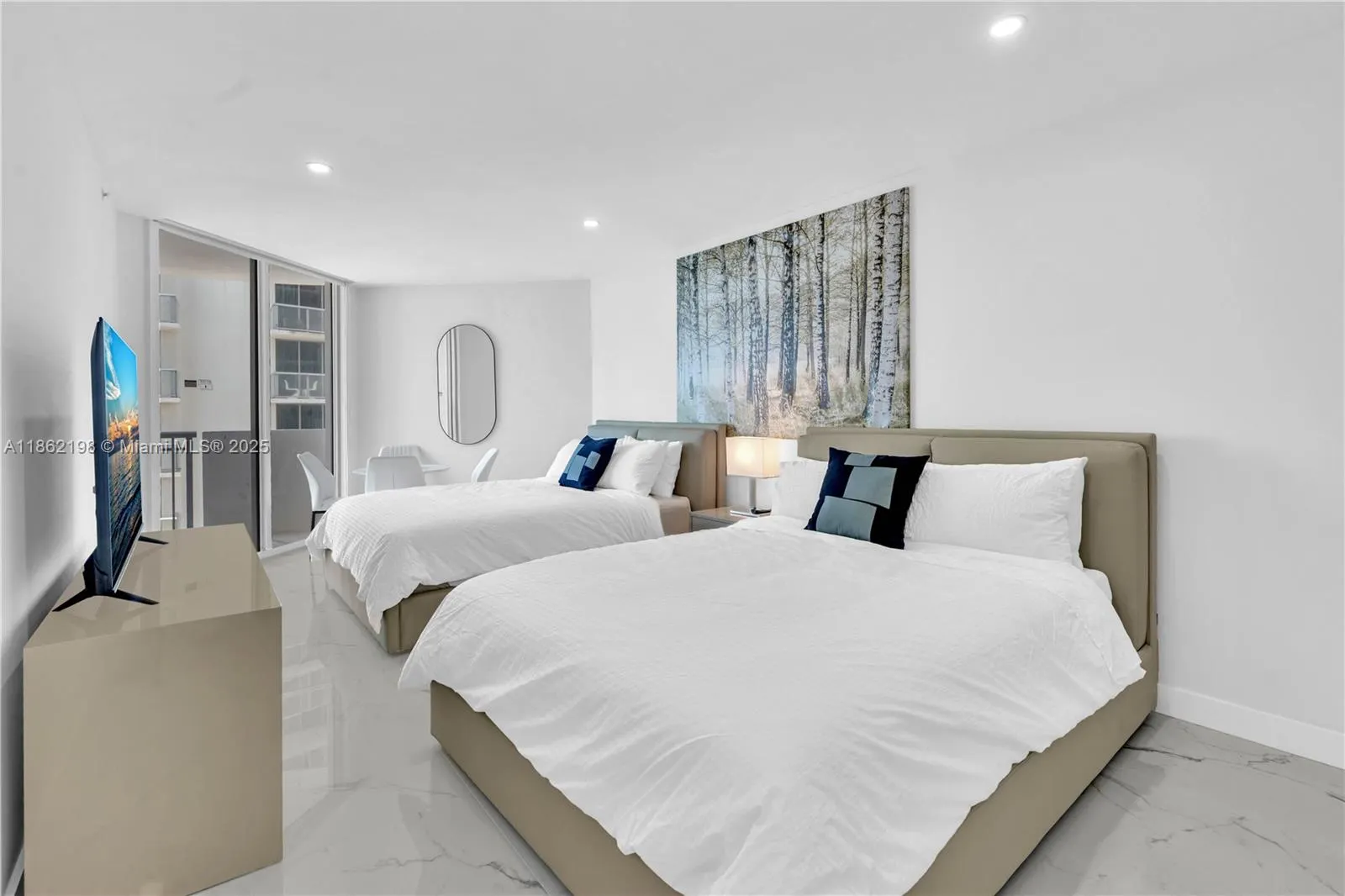 17375 Collins Ave, #1703