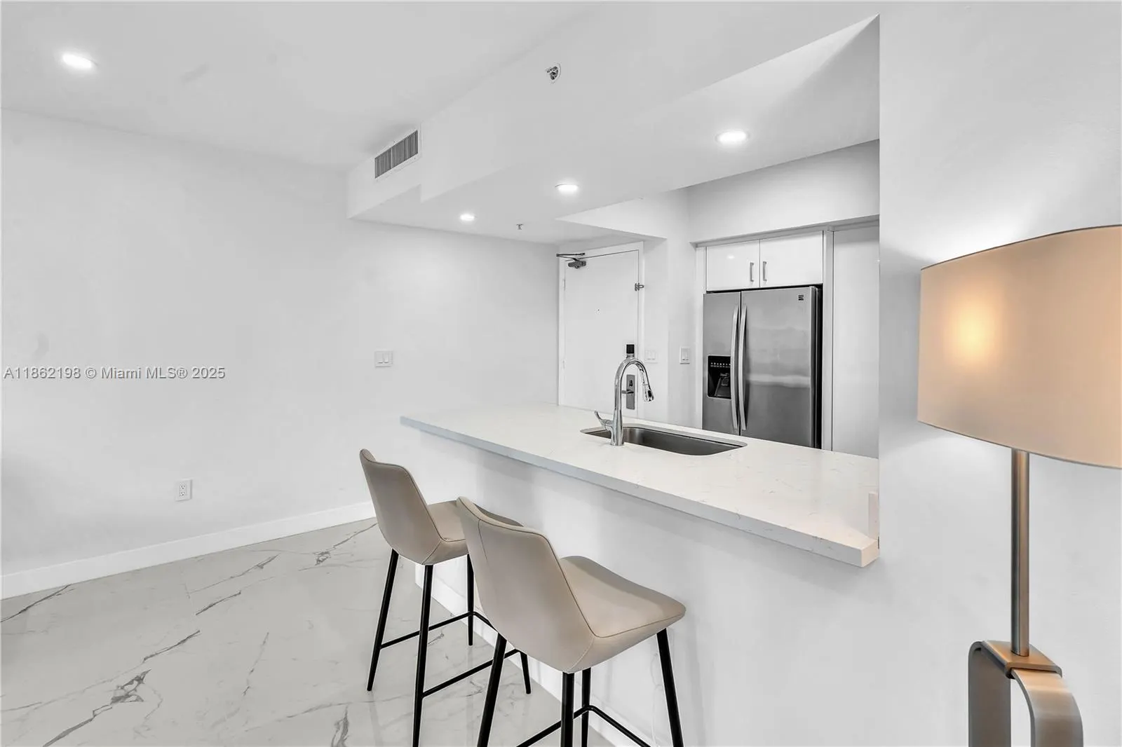 17375 Collins Ave, #1703