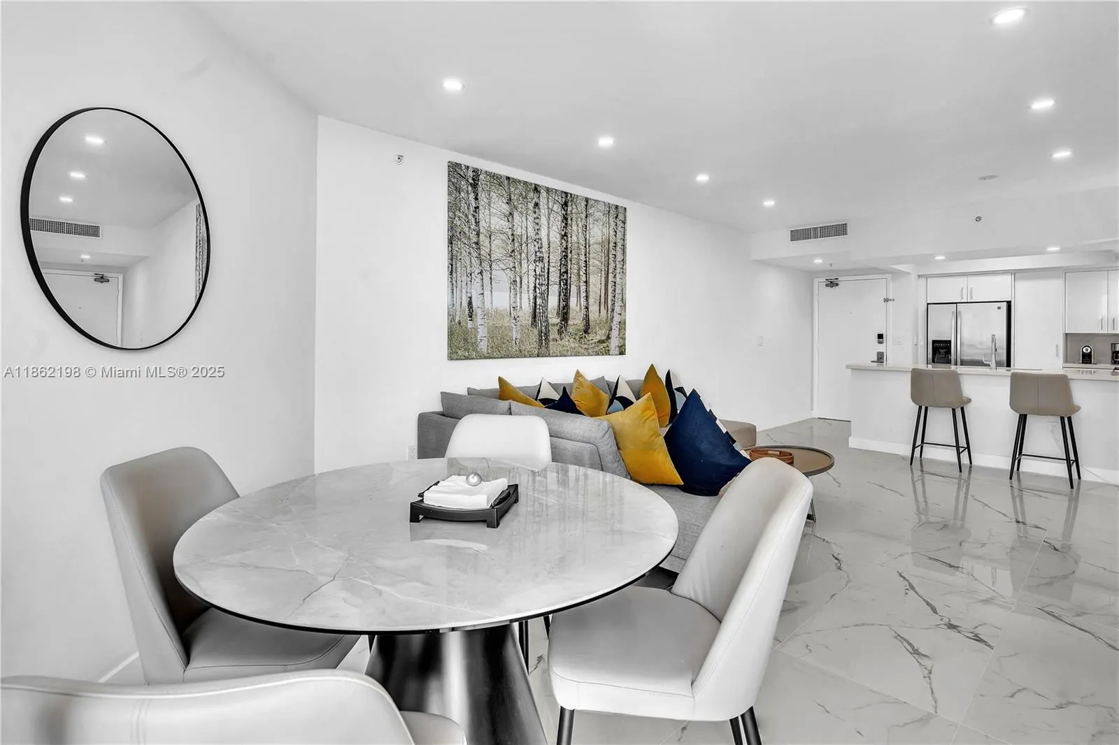 17375 Collins Ave, #1703