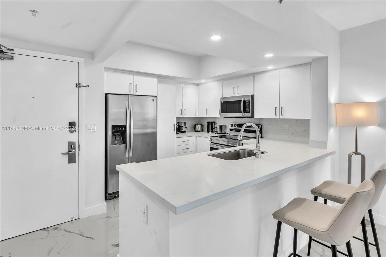 17375 Collins Ave, #1703