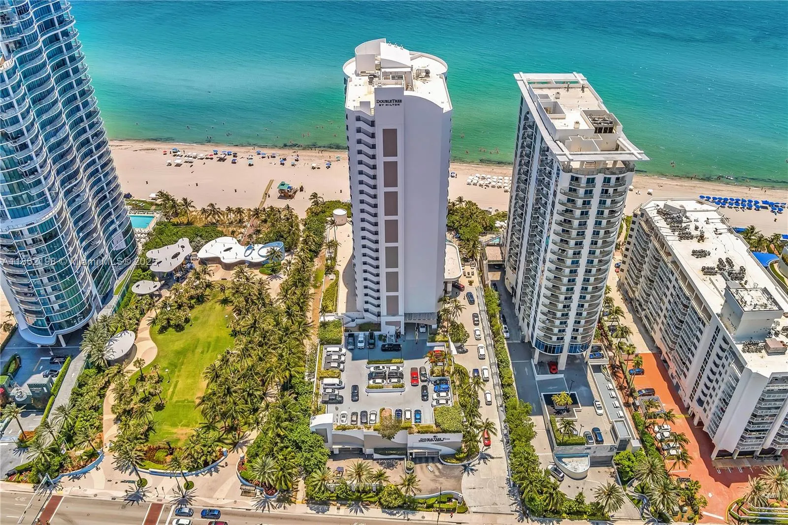 17375 Collins Ave, #1703