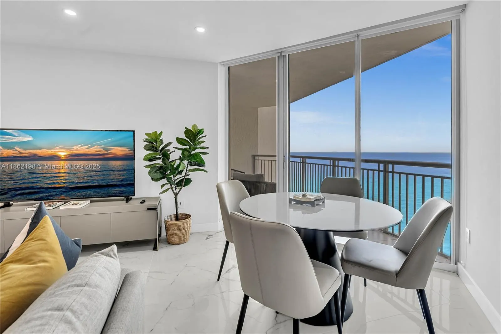 17375 Collins Ave, #1703