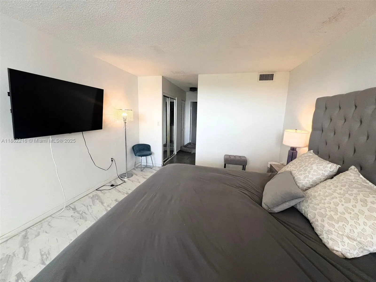 2750 NE 183rd St, #2707