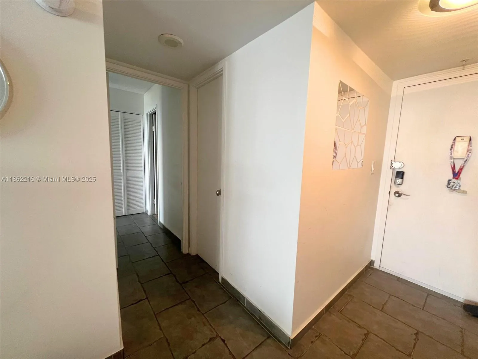2750 NE 183rd St, #2707