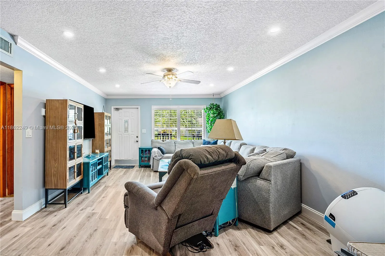 3127 NW 68th St