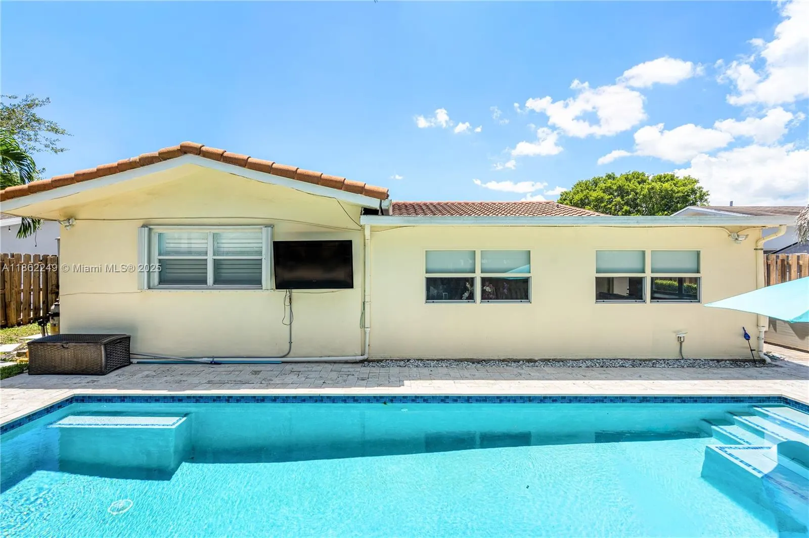 3127 NW 68th St