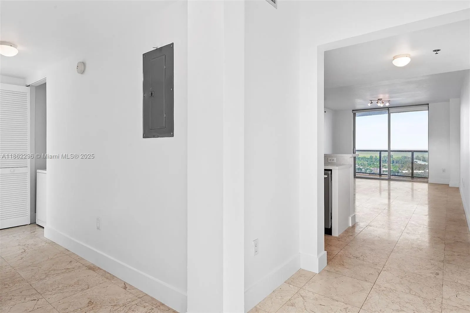2641 N Flamingo Rd, #2205N