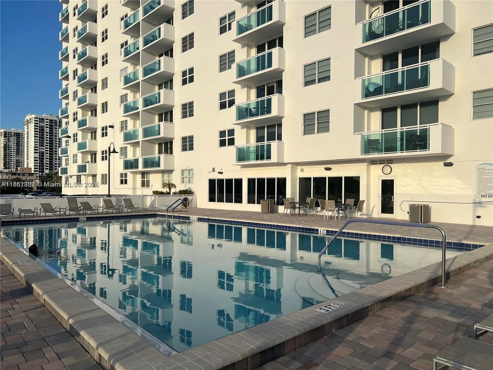 3000 S Ocean Dr, #108