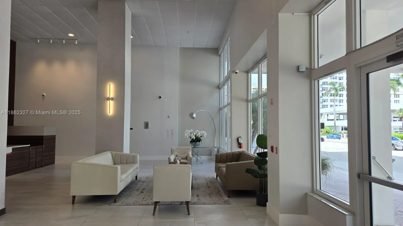 3000 S Ocean Dr, #108
