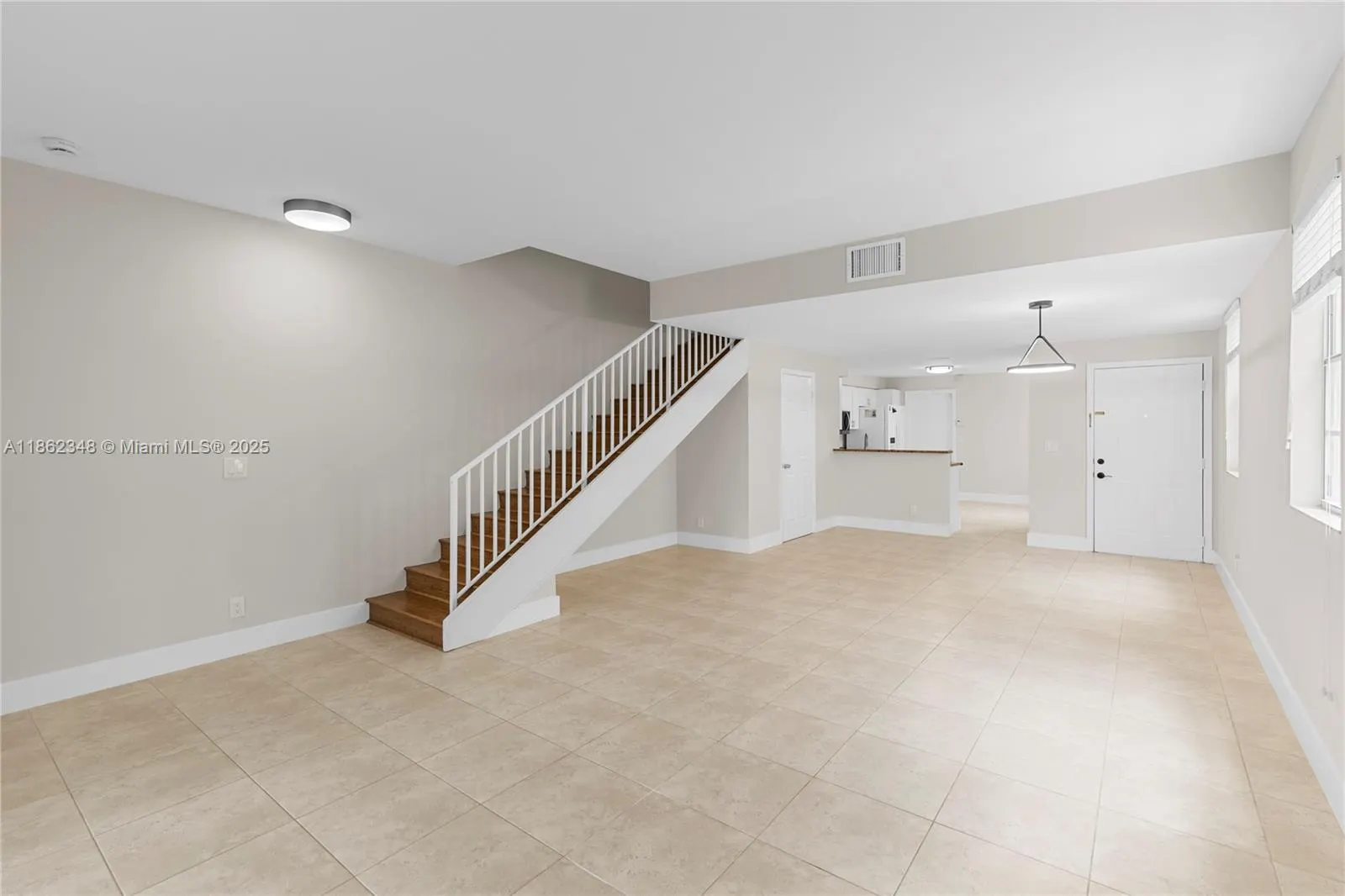 1081 Sorrento Dr, #1081