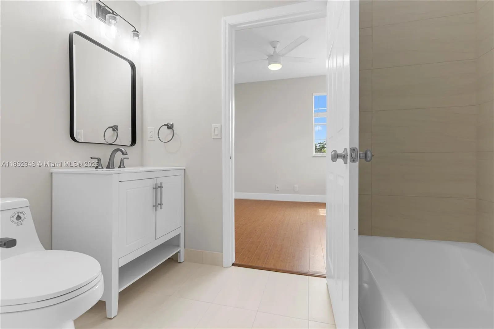 1081 Sorrento Dr, #1081