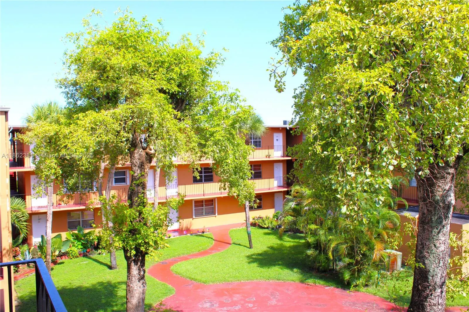1280 W 54th St, #308B
