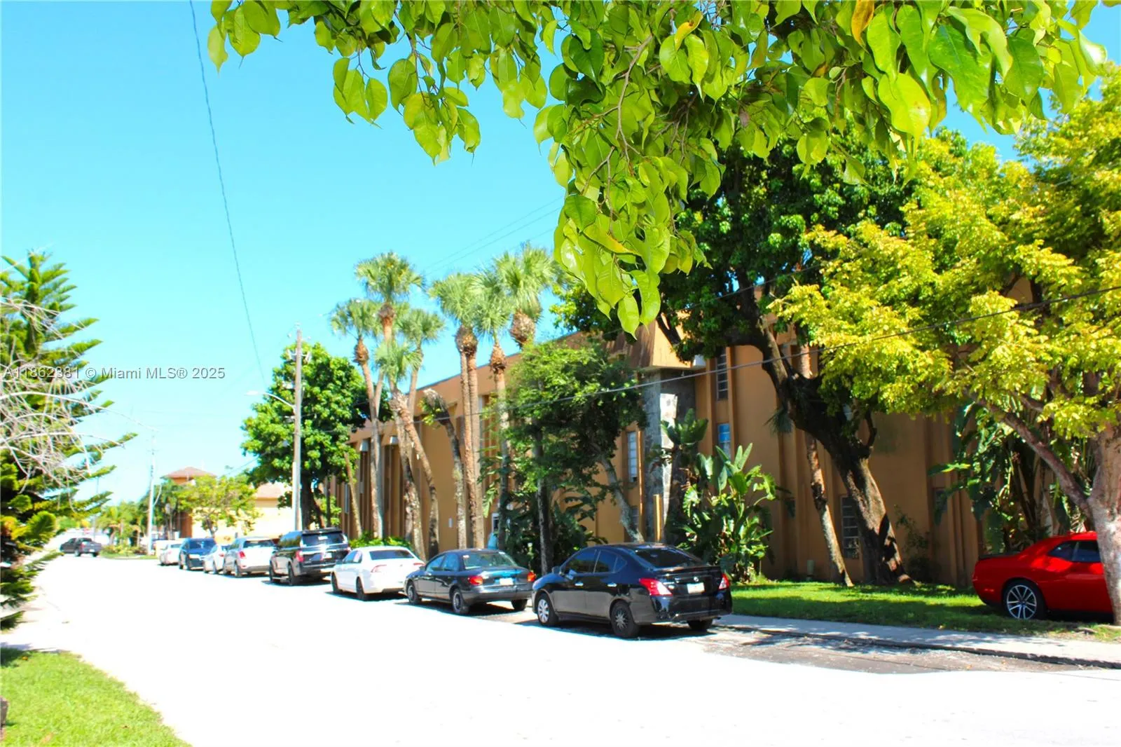 1280 W 54th St, #308B