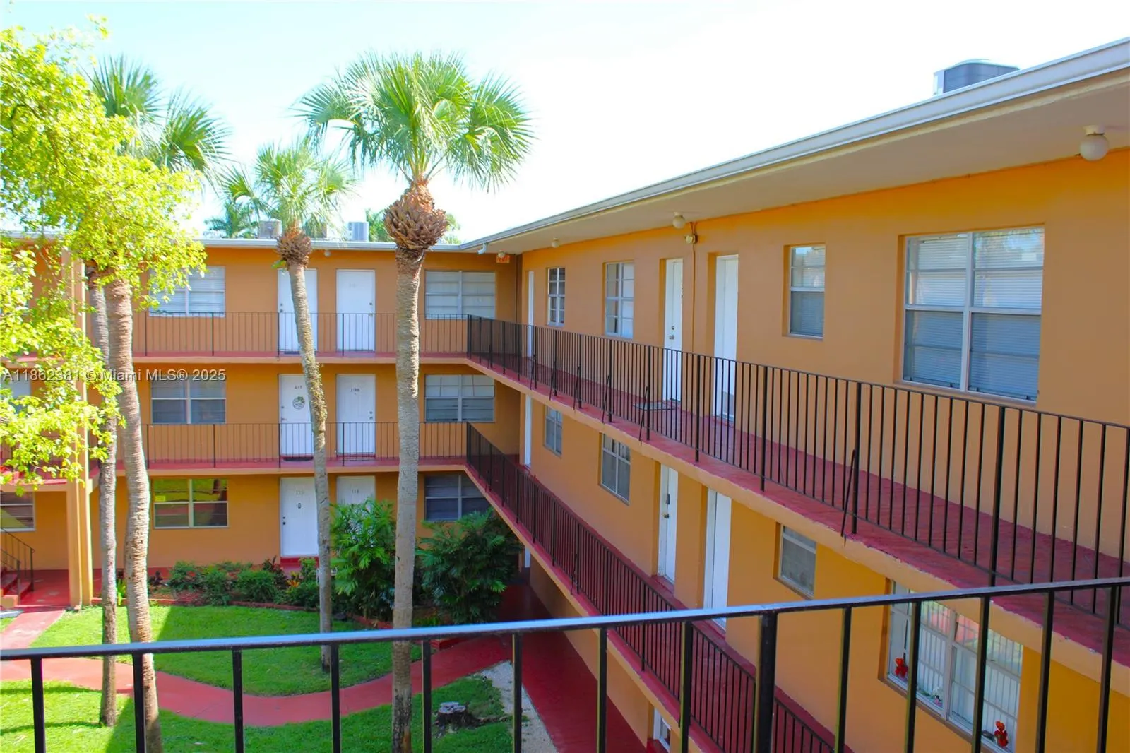 1280 W 54th St, #308B