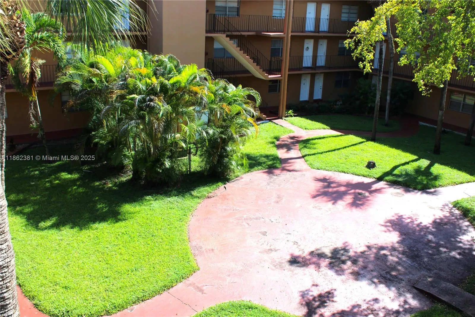 1280 W 54th St, #308B