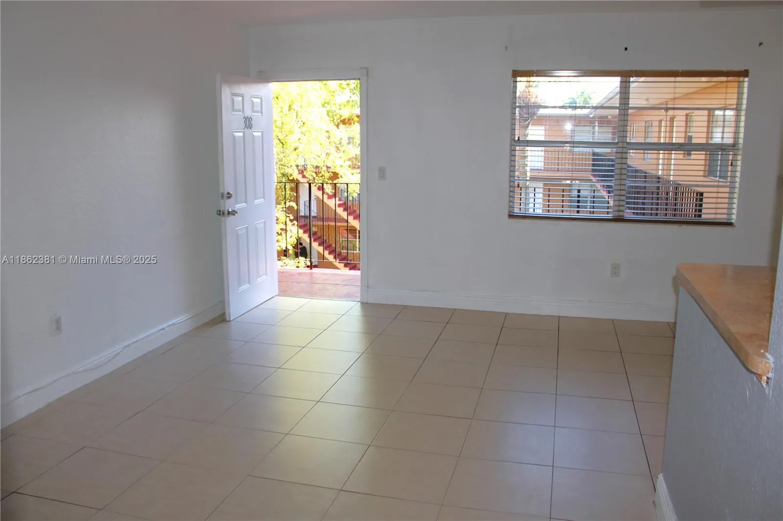 1280 W 54th St, #308B