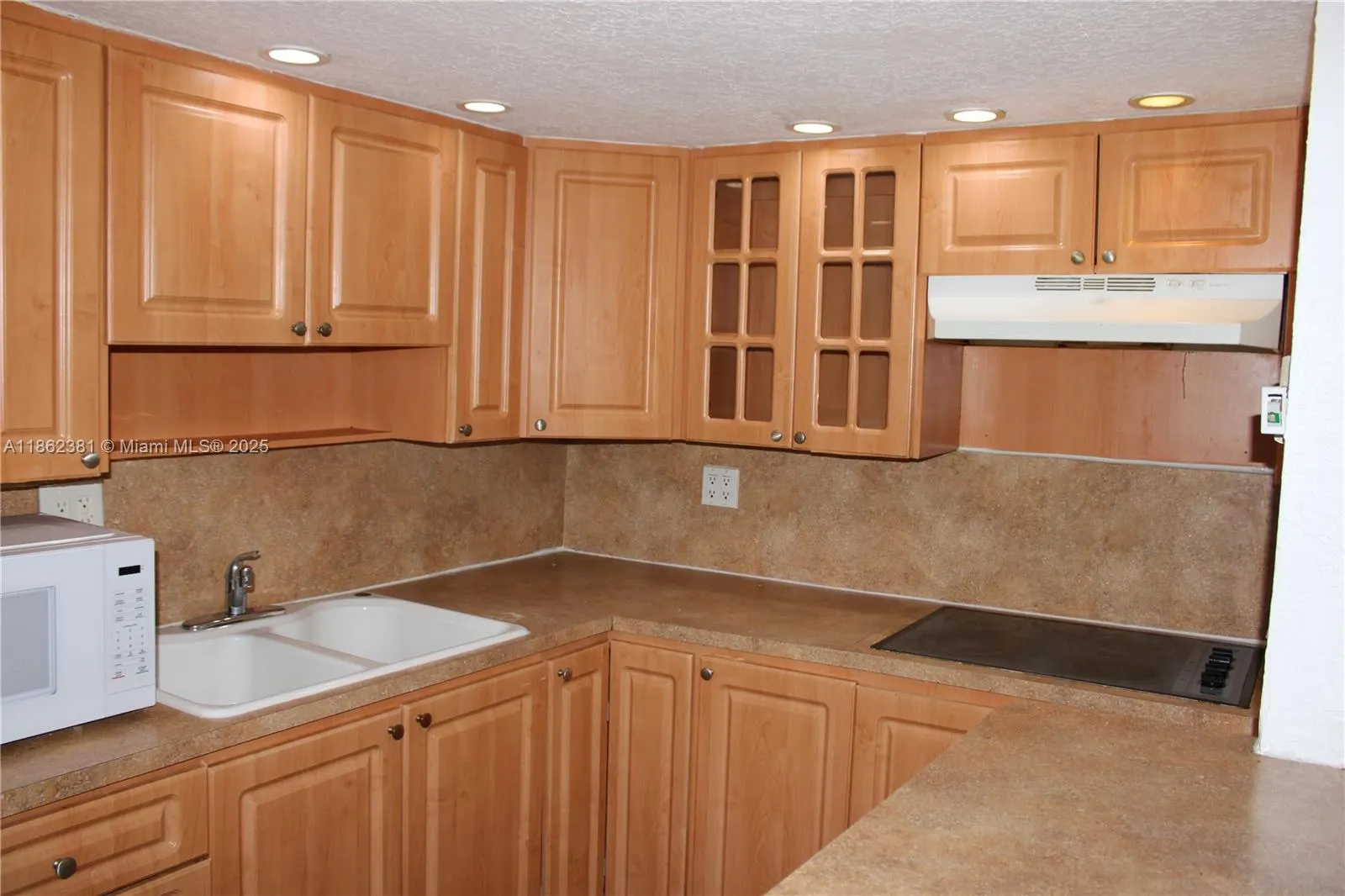 1280 W 54th St, #308B