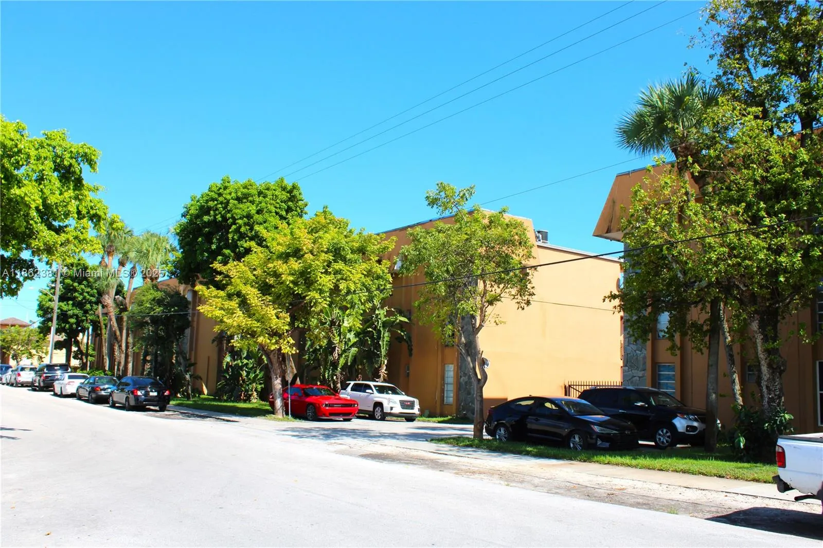 1280 W 54th St, #308B