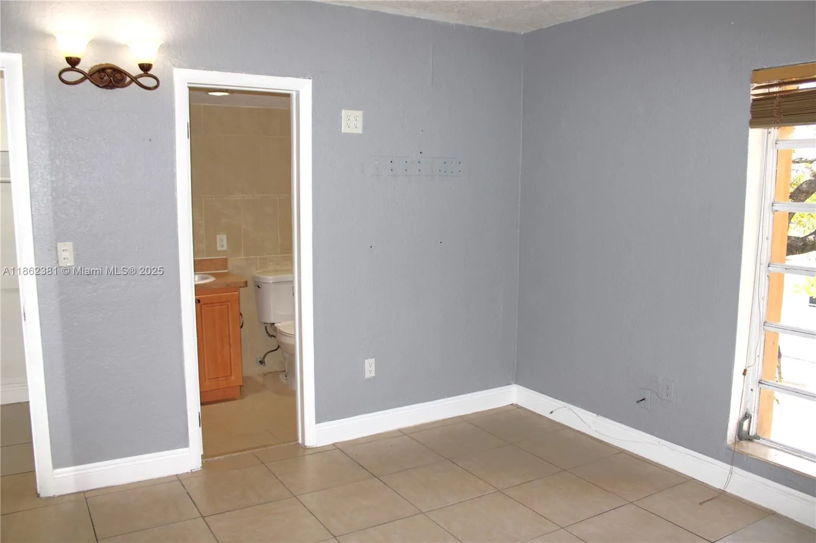 1280 W 54th St, #308B