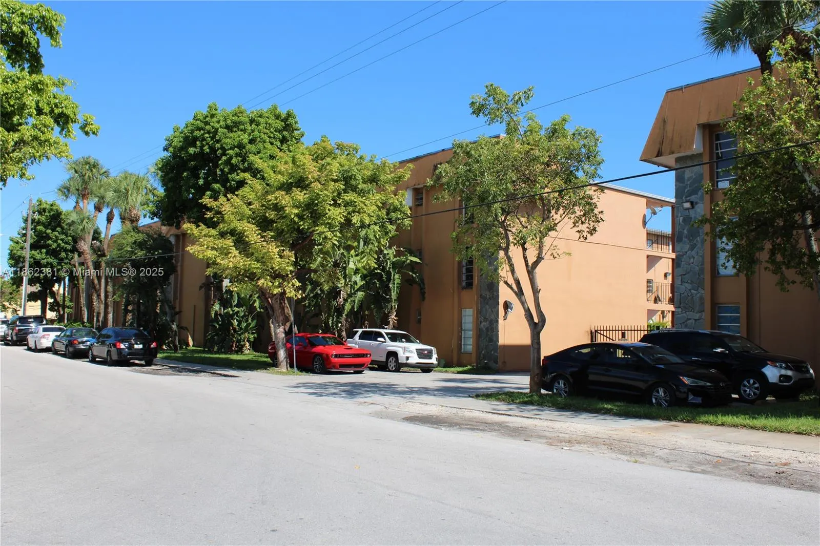 1280 W 54th St, #308B