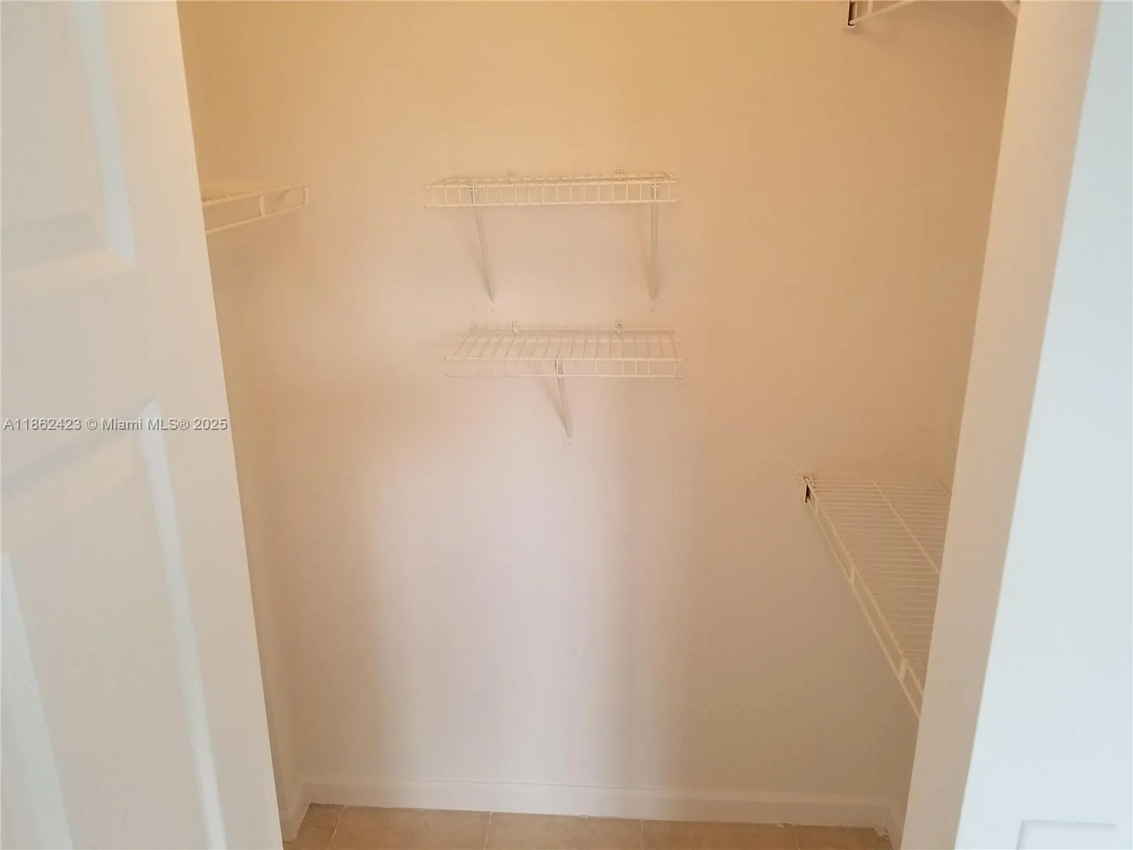 8070 N Nob Hill Rd, #203