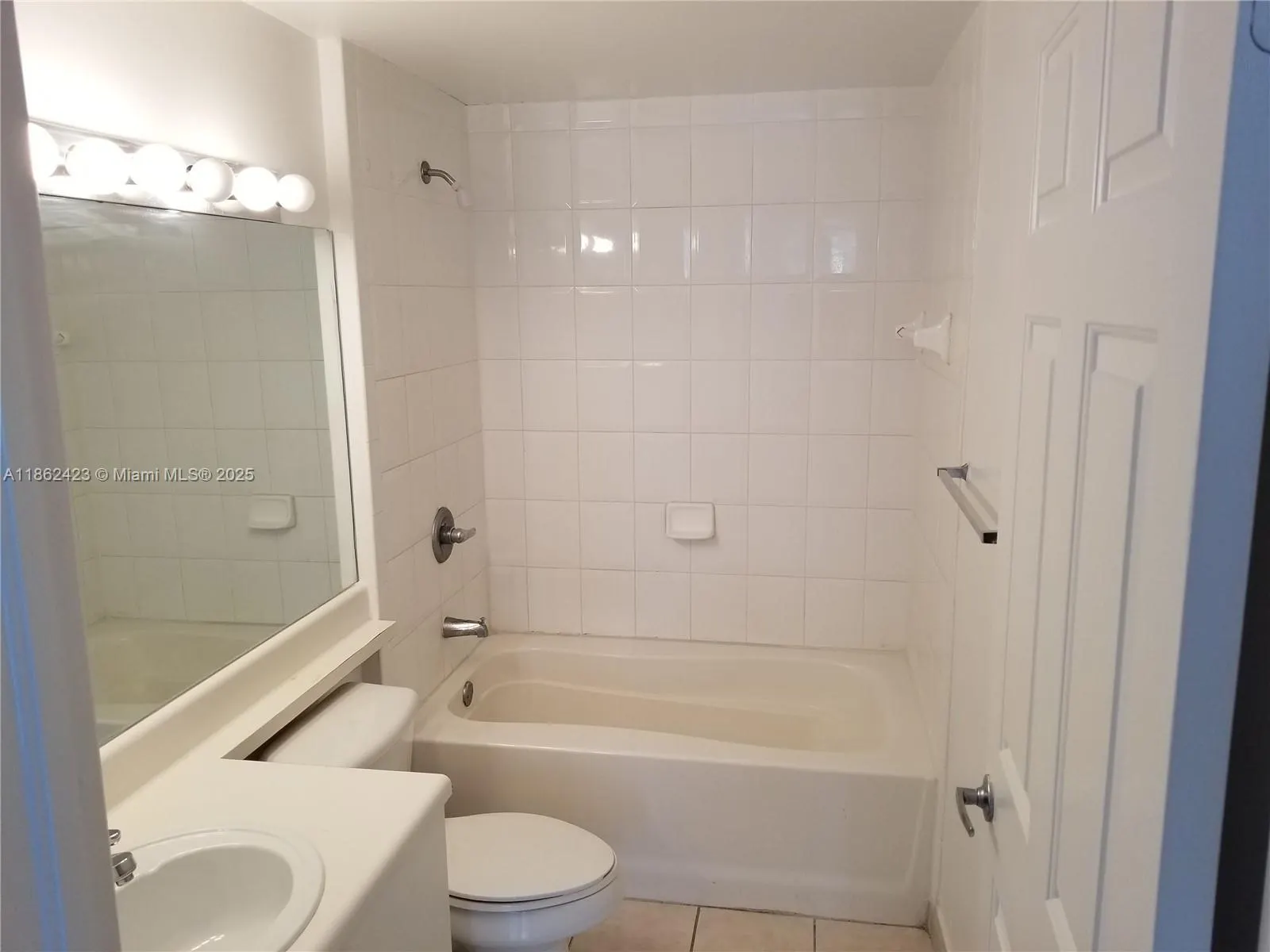 8070 N Nob Hill Rd, #203
