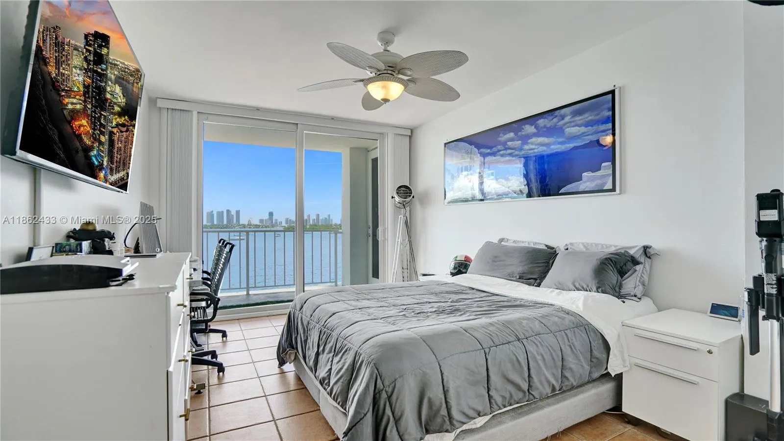 1228 West Ave, #201
