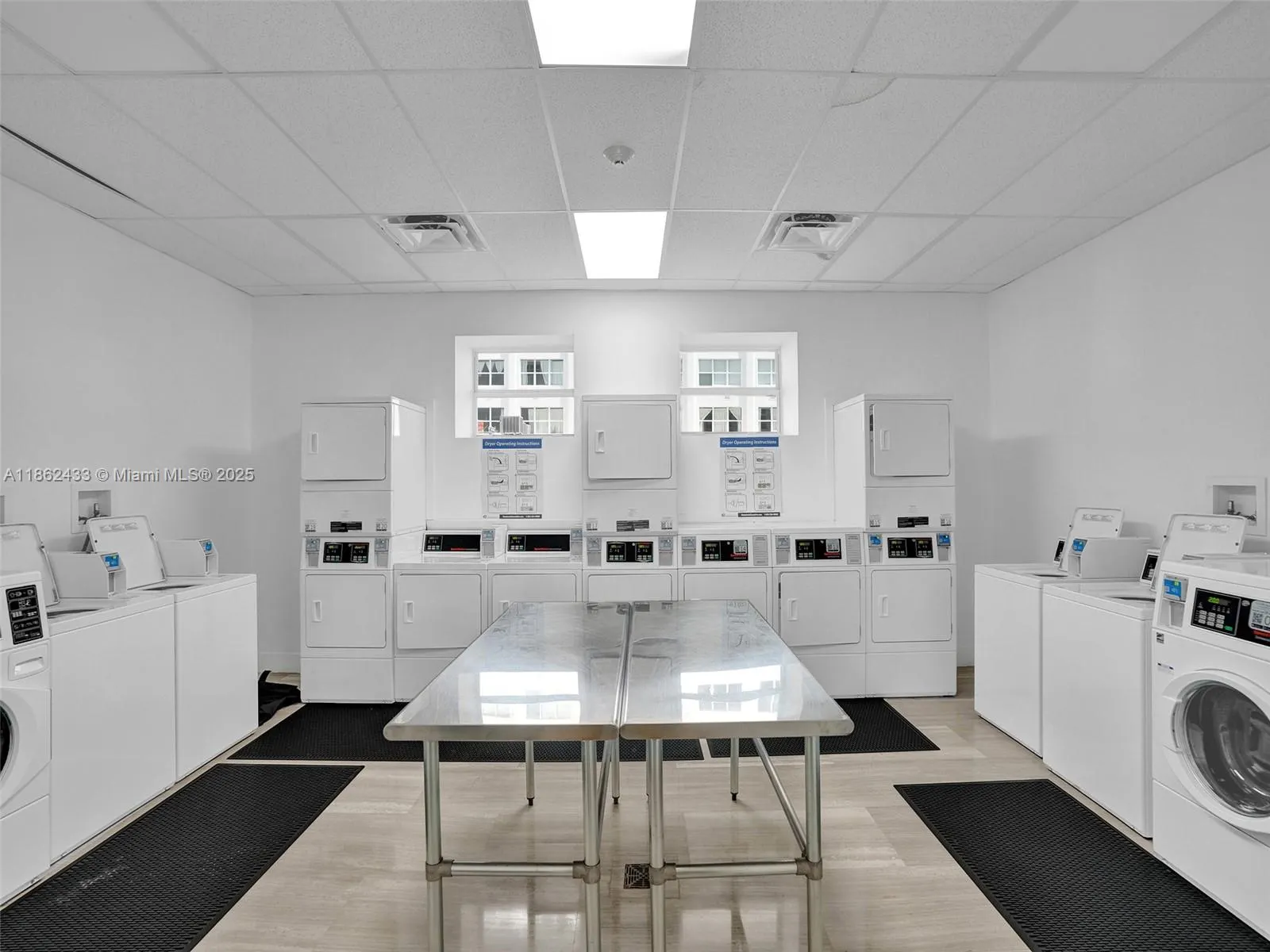 1228 West Ave, #201