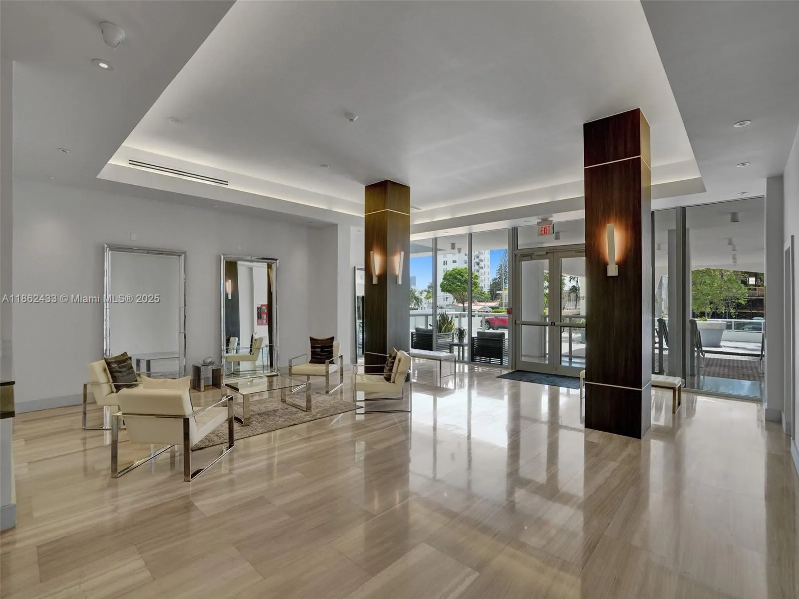 1228 West Ave, #201