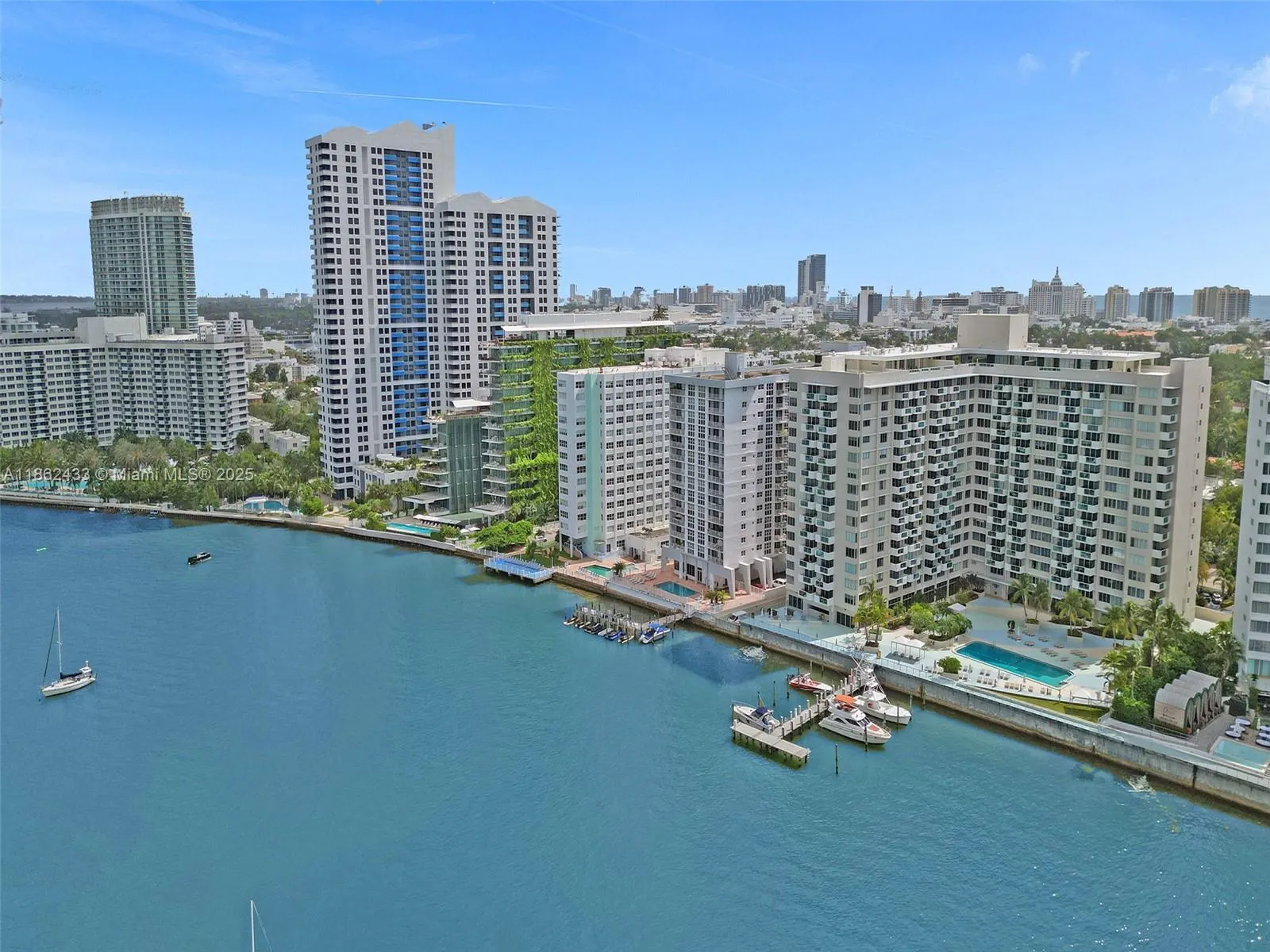 1228 West Ave, #201