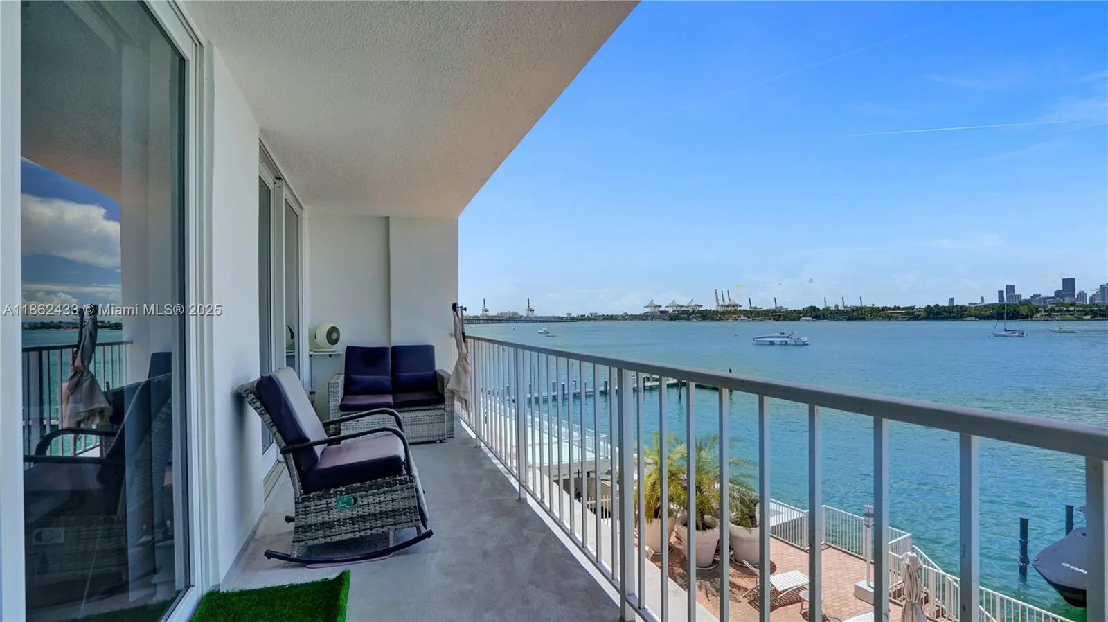 1228 West Ave, #201