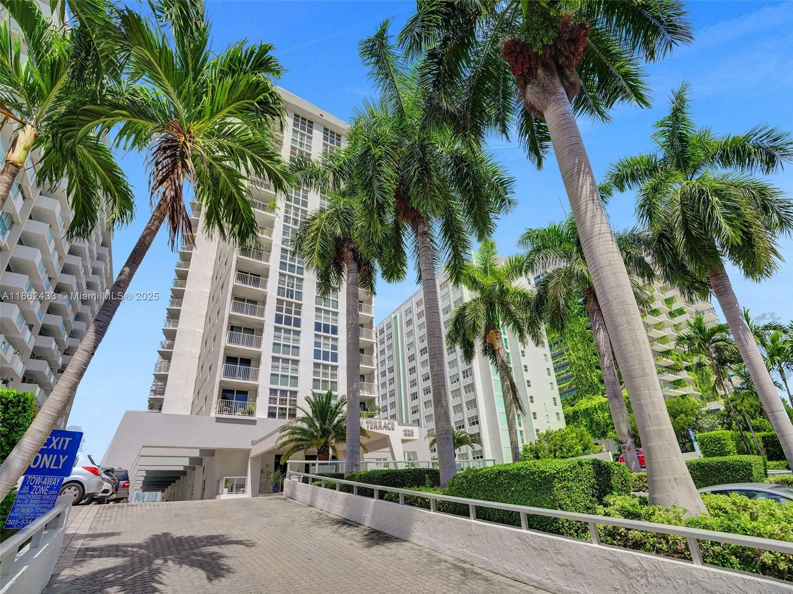 1228 West Ave, #201