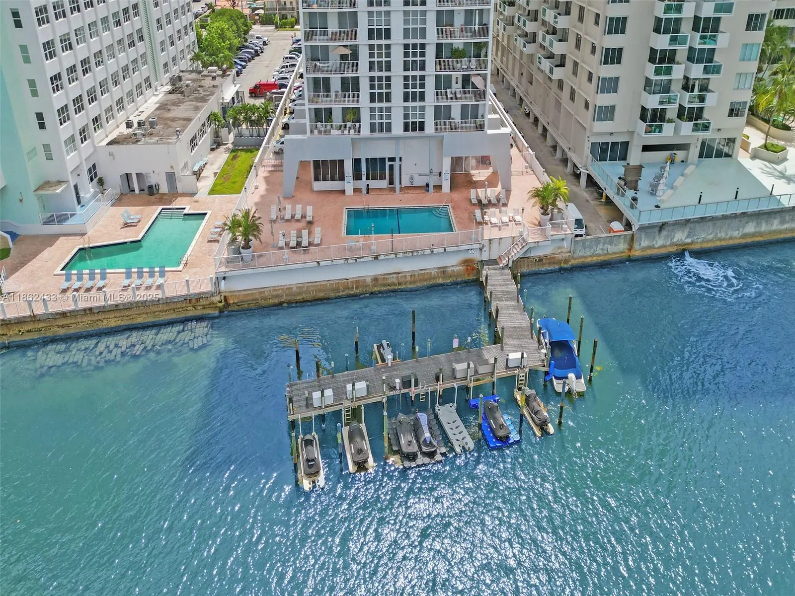 1228 West Ave, #201