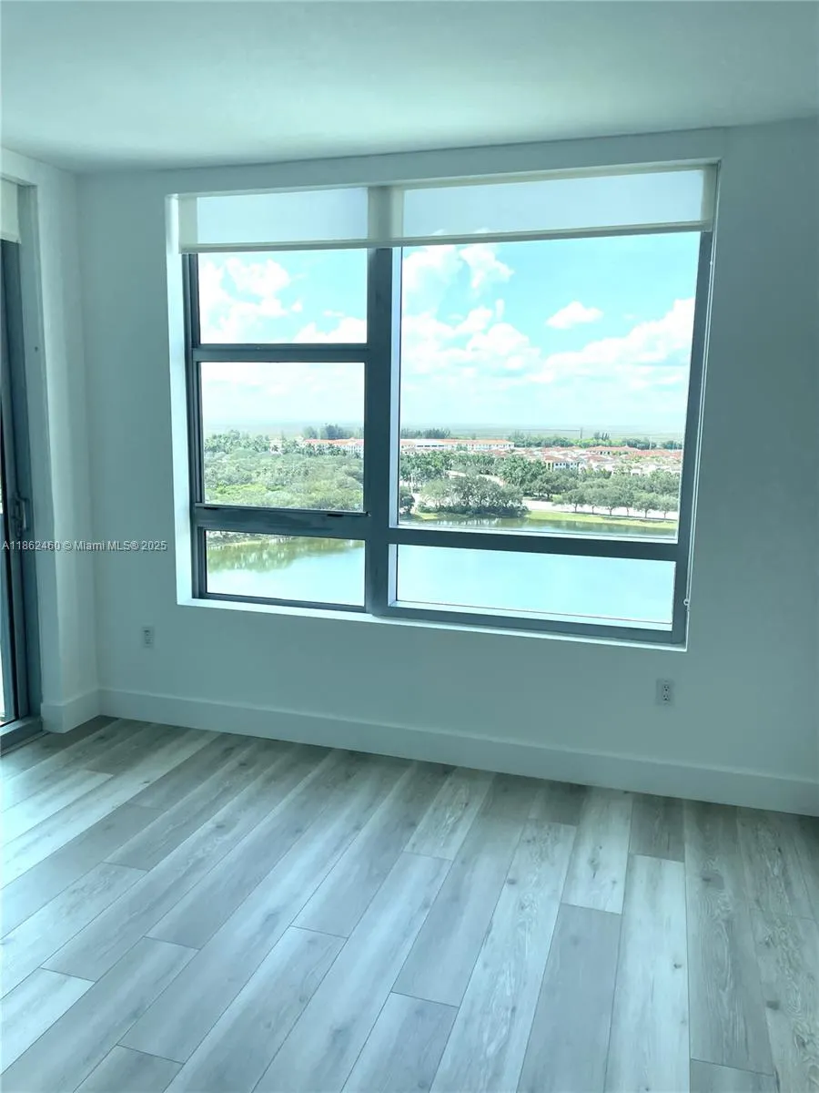 2681 N Flamingo Rd, #1506S