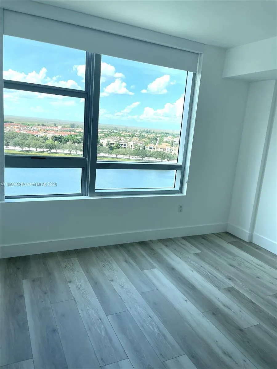 2681 N Flamingo Rd, #1506S
