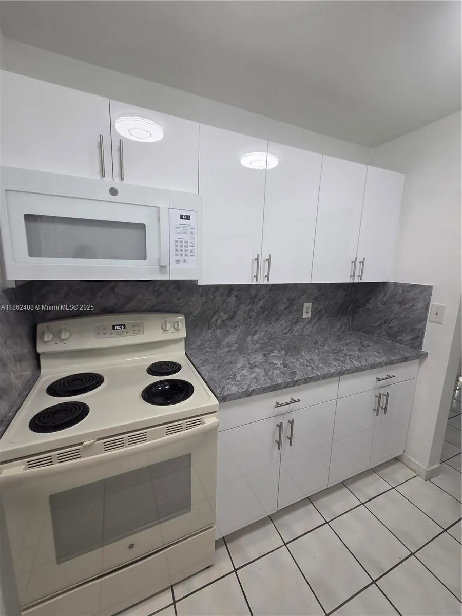 348 S Federal Hwy, #5